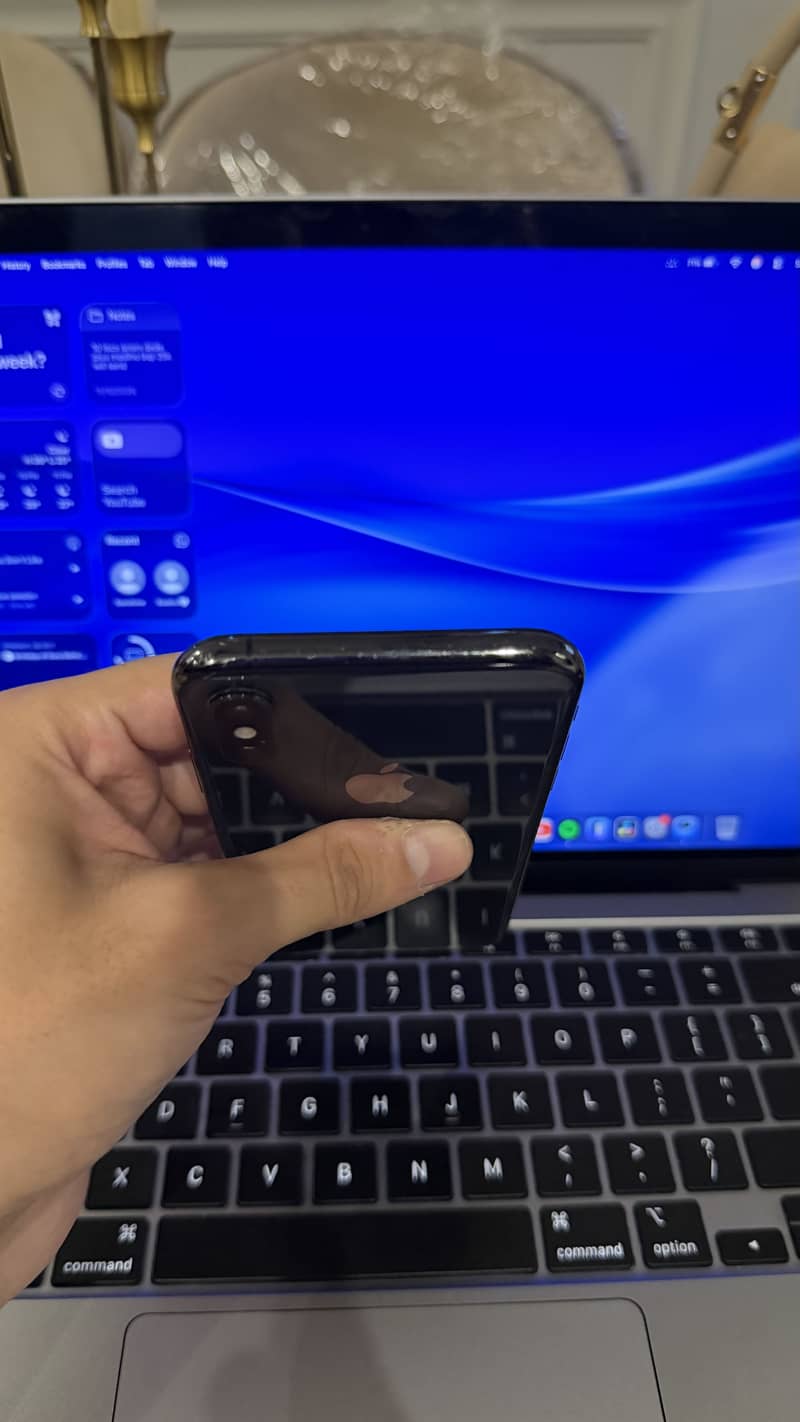 Apple iPhone X 3