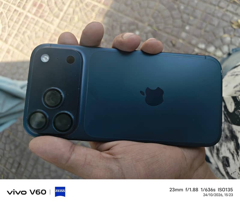 Apple iPhone 17 Pro Max 0