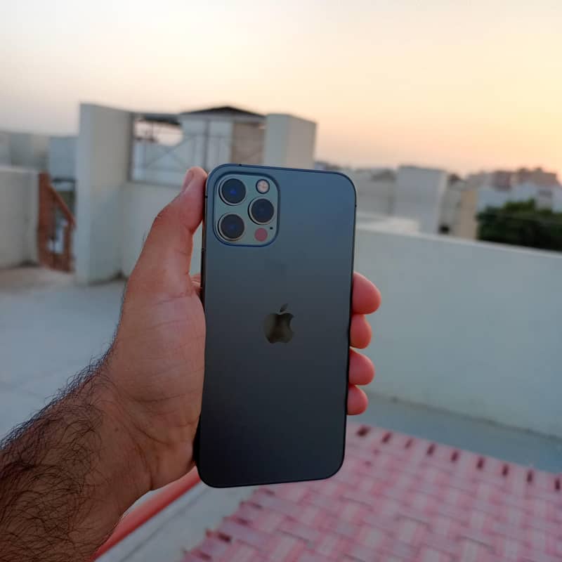 Apple iPhone 12 Pro 0