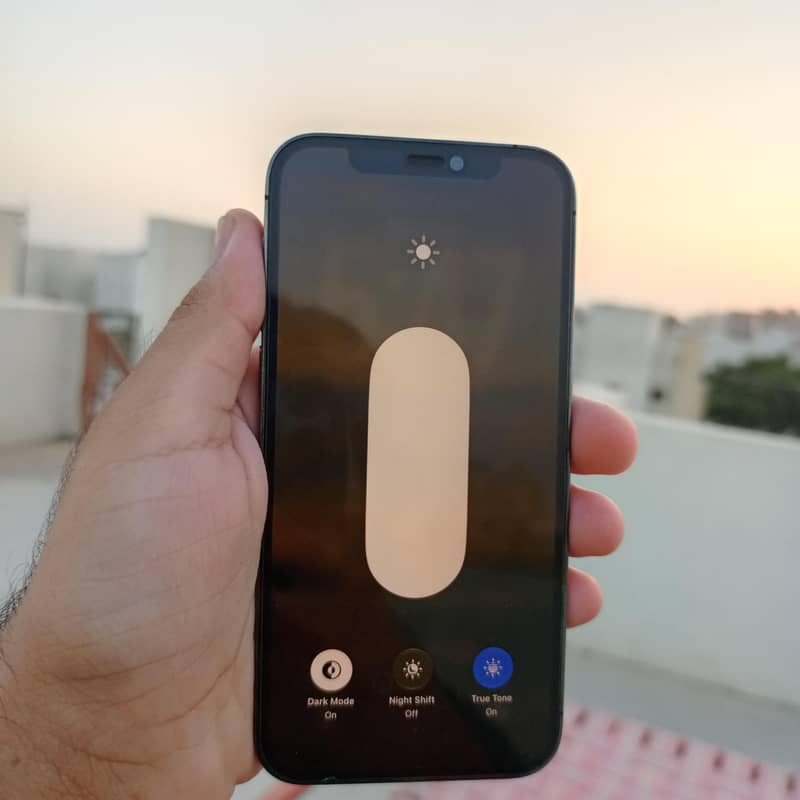 Apple iPhone 12 Pro 4