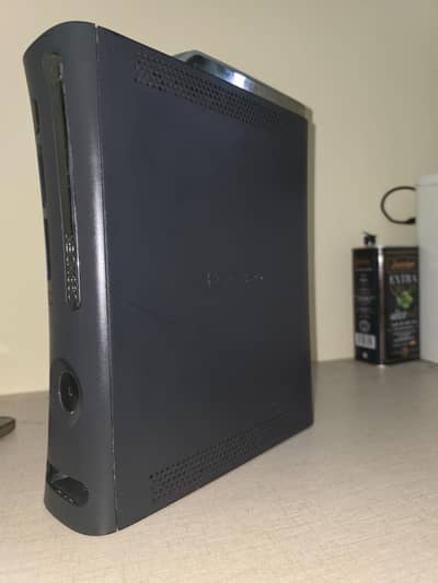 Xbox 360! 250GB. with 2 wireless controllers
