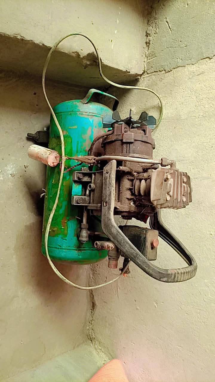 Small Air Compressor 1