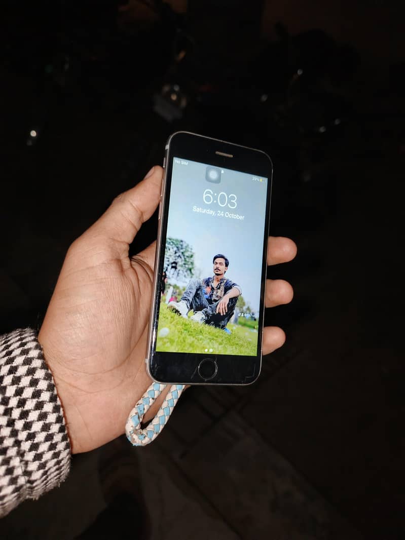 Apple iPhone 6S 1