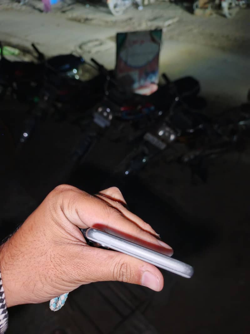 Apple iPhone 6S 5