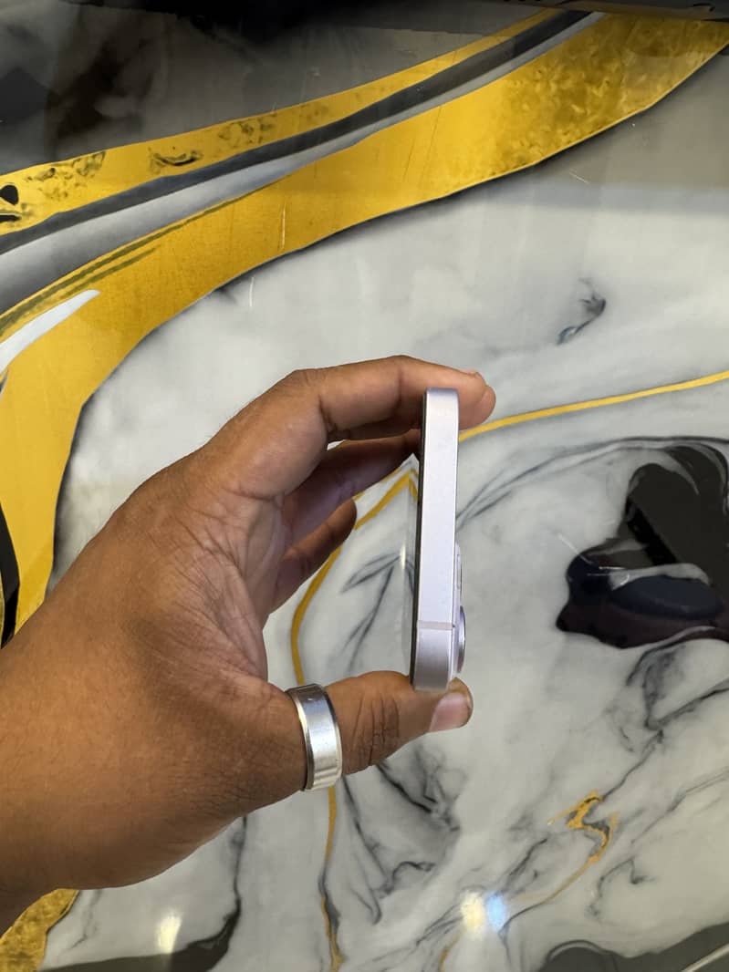 Apple iPhone 14 2