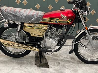 Honda 125 self start golden edition