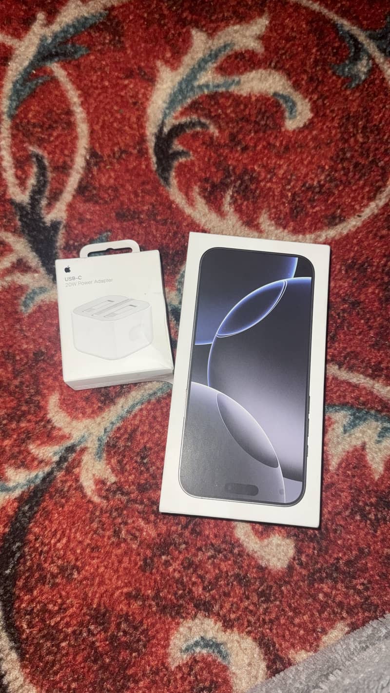 Apple iPhone 16 Pro Max 1