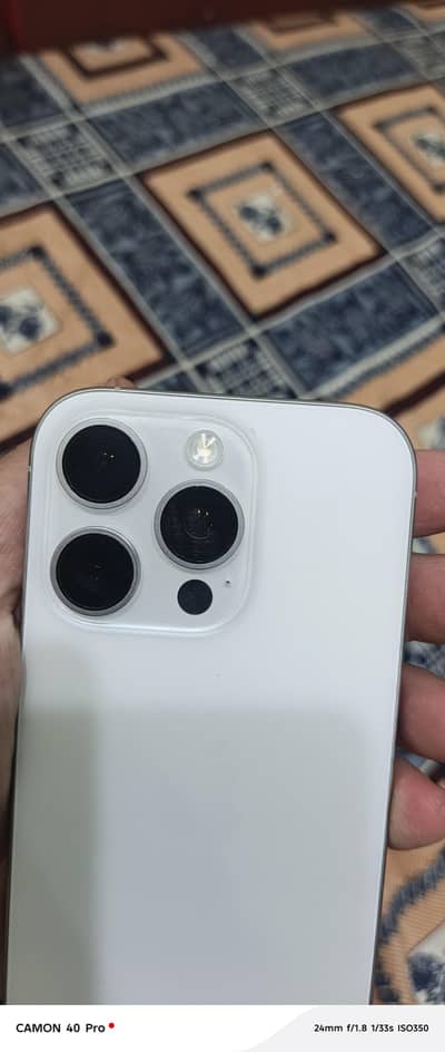 Apple iPhone 16 Pro