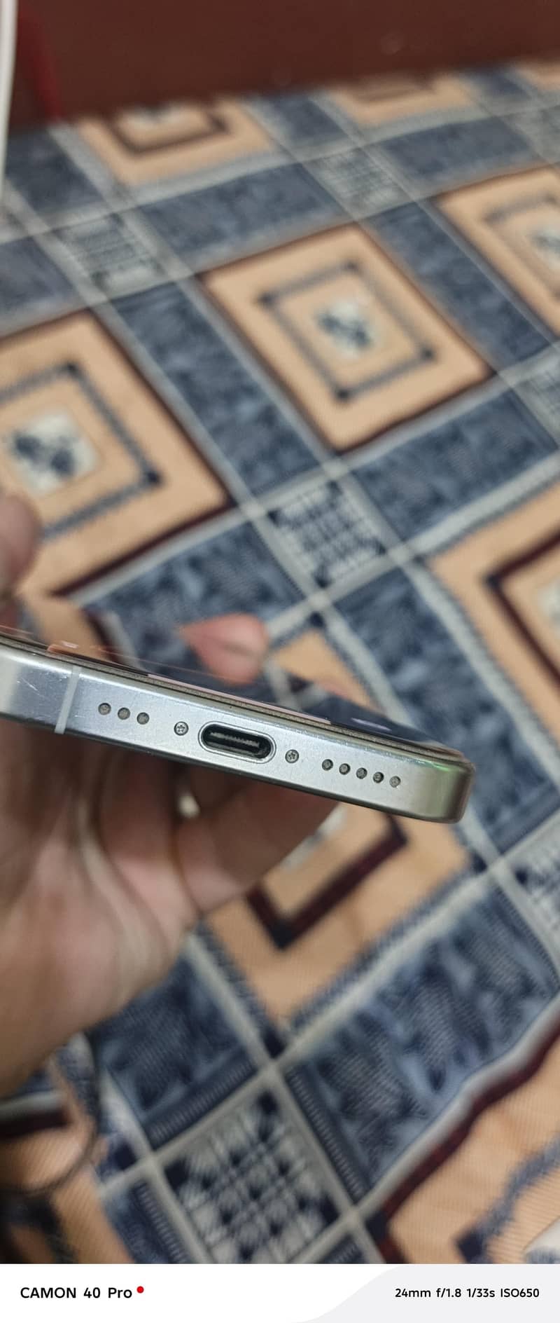Apple iPhone 16 Pro 4