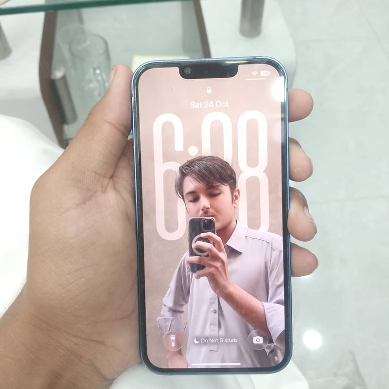 Apple iPhone 13 3