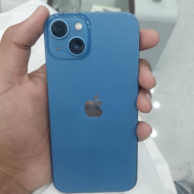 Apple iPhone 13 5