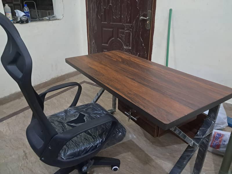 office table and chair, workstation, 0