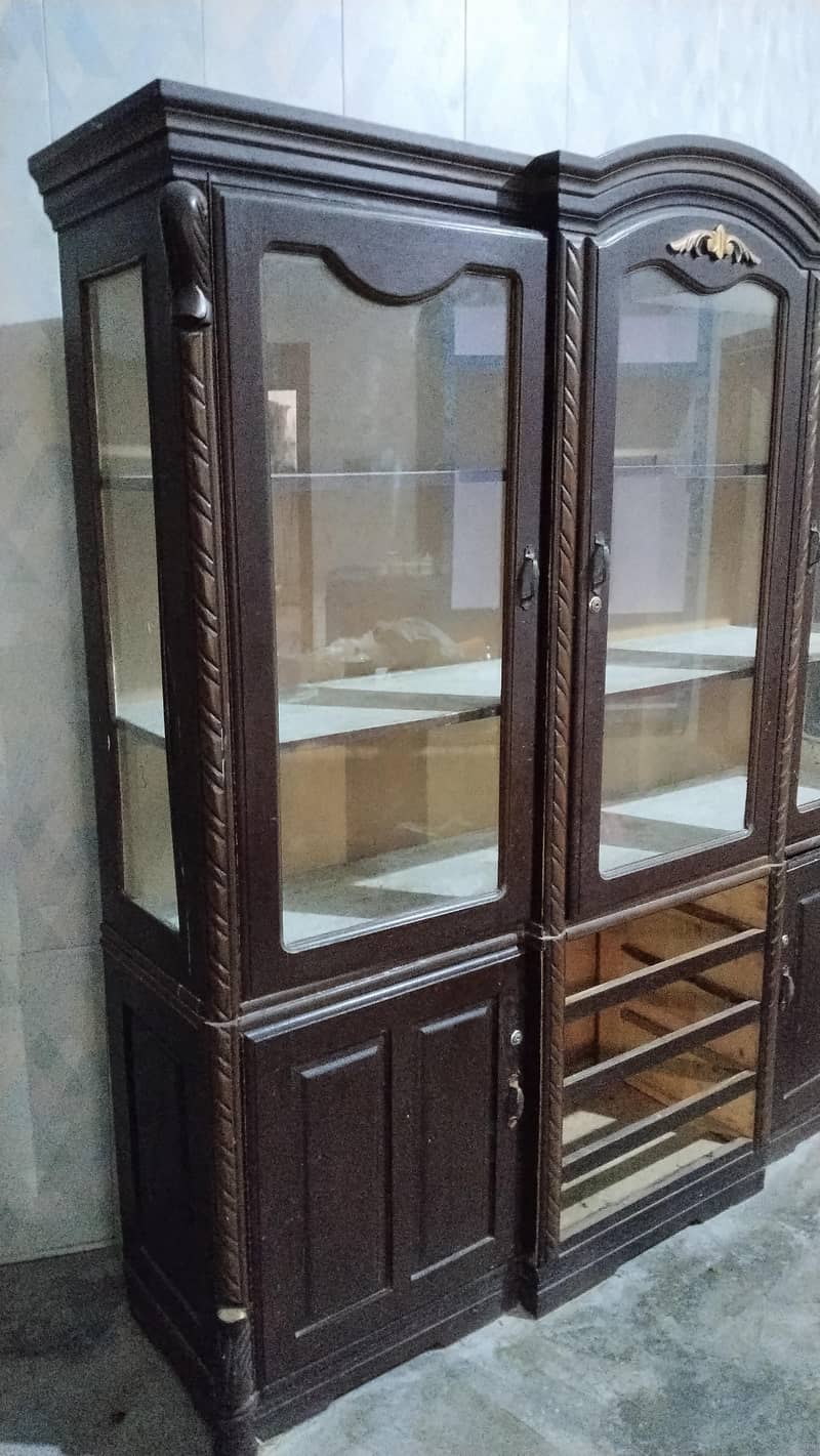 used showcase good condition 2