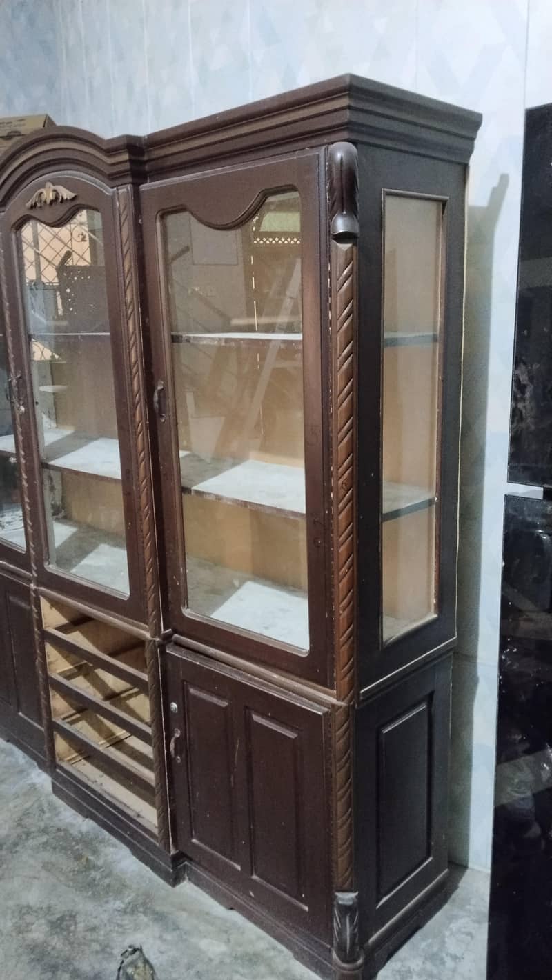 used showcase good condition 4