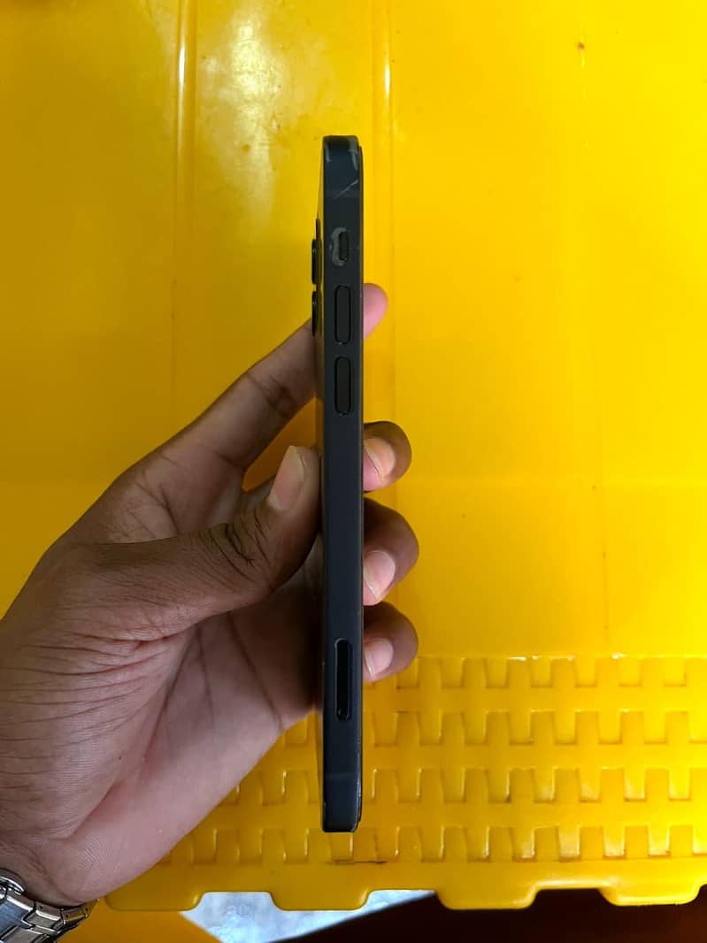 Apple iPhone 12 2