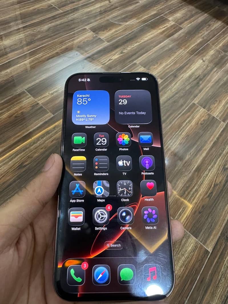 Iphone 16 pro max 3