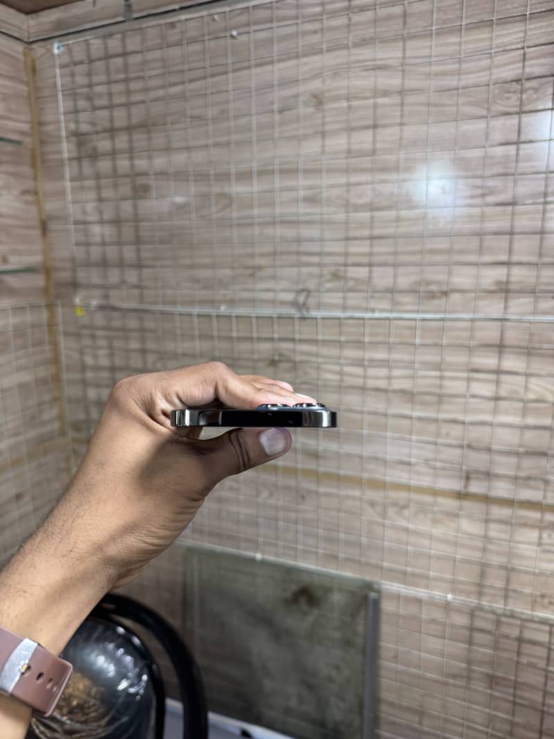 Apple iPhone 13 Pro Max 5
