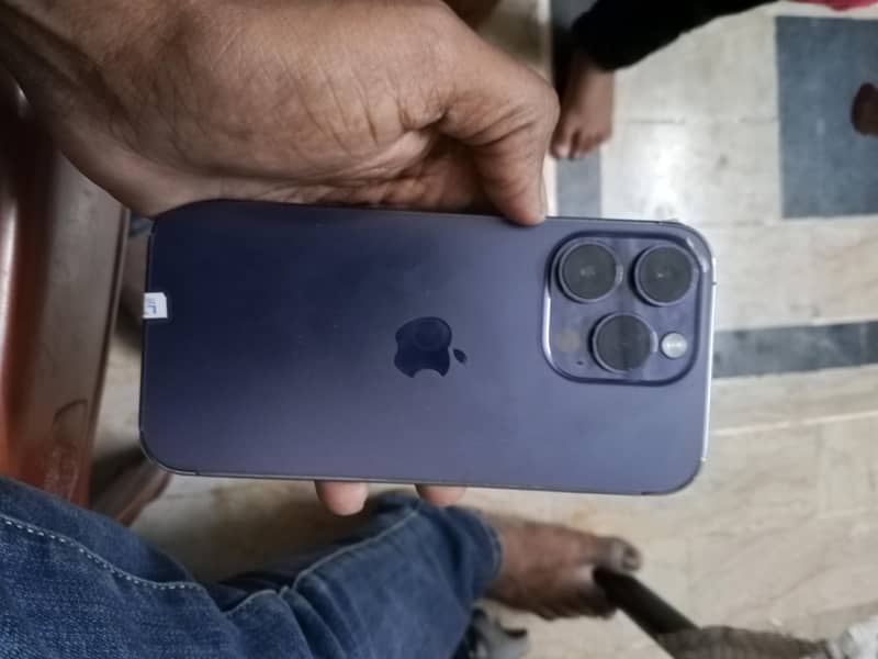 Apple iPhone 14 Pro 1