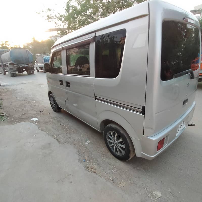 Suzuki Every 2011 5