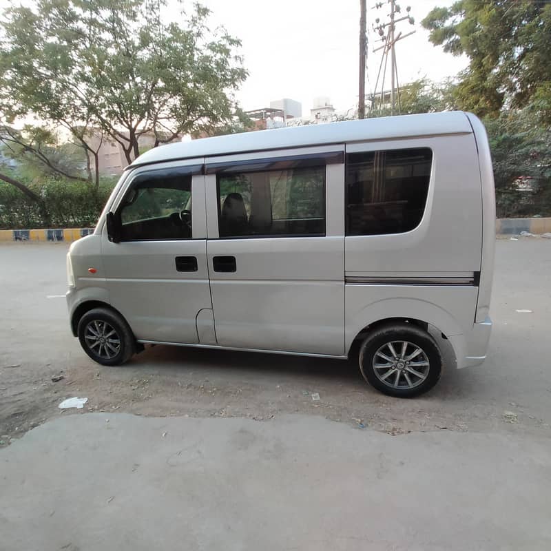 Suzuki Every 2011 8