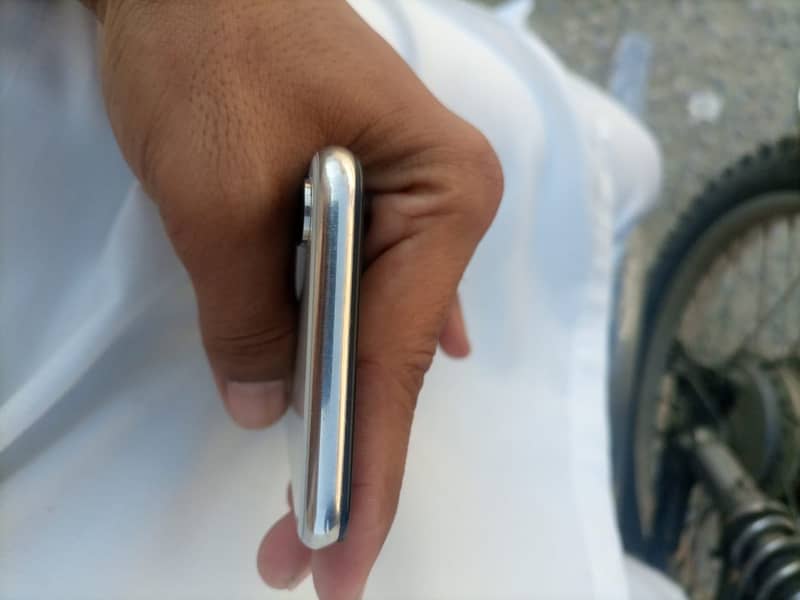 Apple iPhone X 0