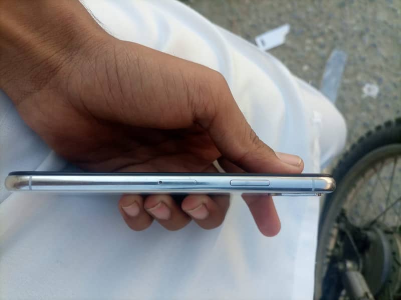 Apple iPhone X 2