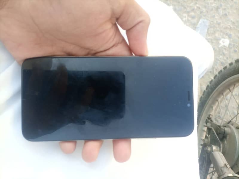Apple iPhone X 3