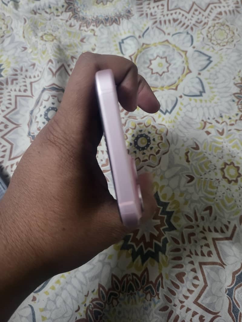 Apple iPhone 15 plus 5