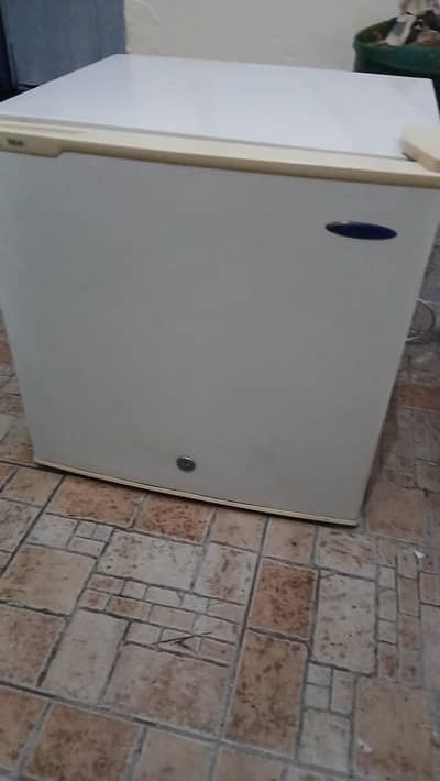 Waves Bedroom mini fridge