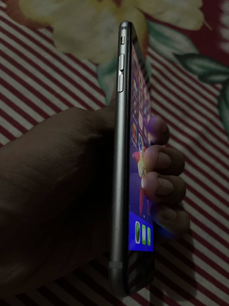 Apple iPhone 6 2