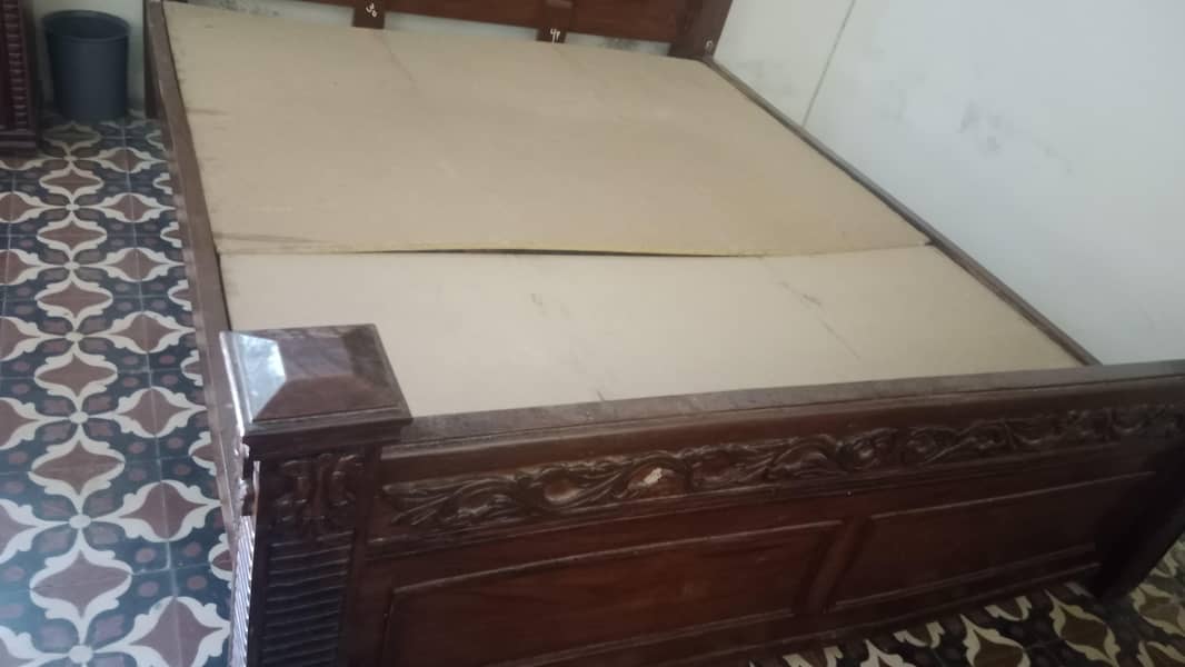 ڈبل بیڈ، ڈریسنگ، اور شو کیس 2