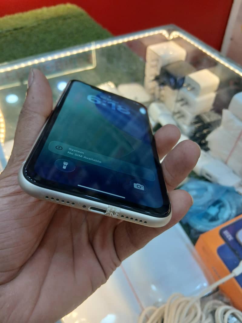 Apple iPhone 11 1