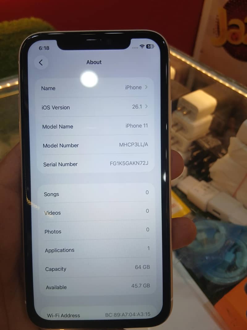 Apple iPhone 11 4