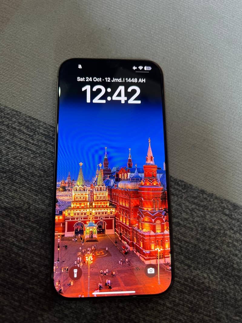 Apple iPhone 16 Pro Max 2