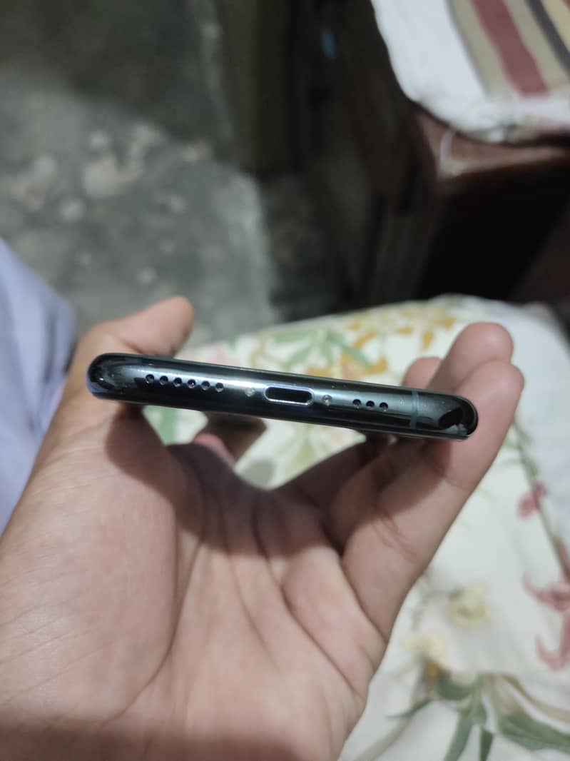 Apple iPhone 11 Pro 3