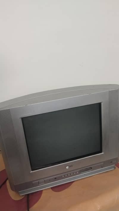 LG tv original for sale 10k