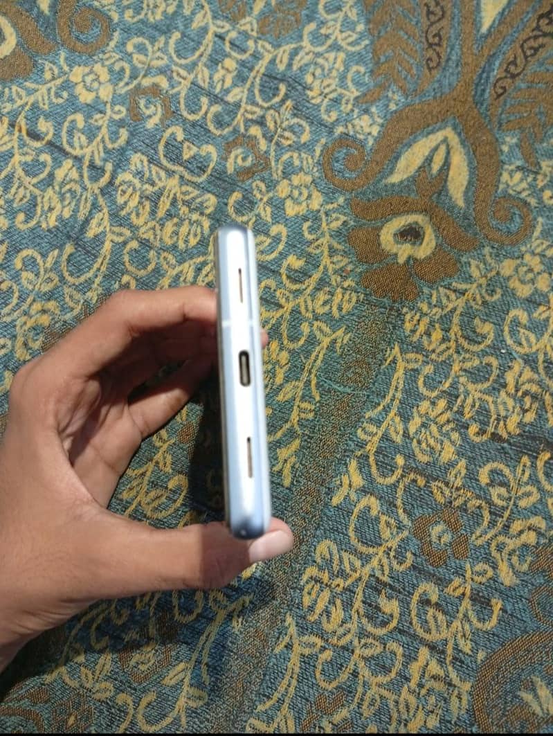 Google Pixel 7a 3