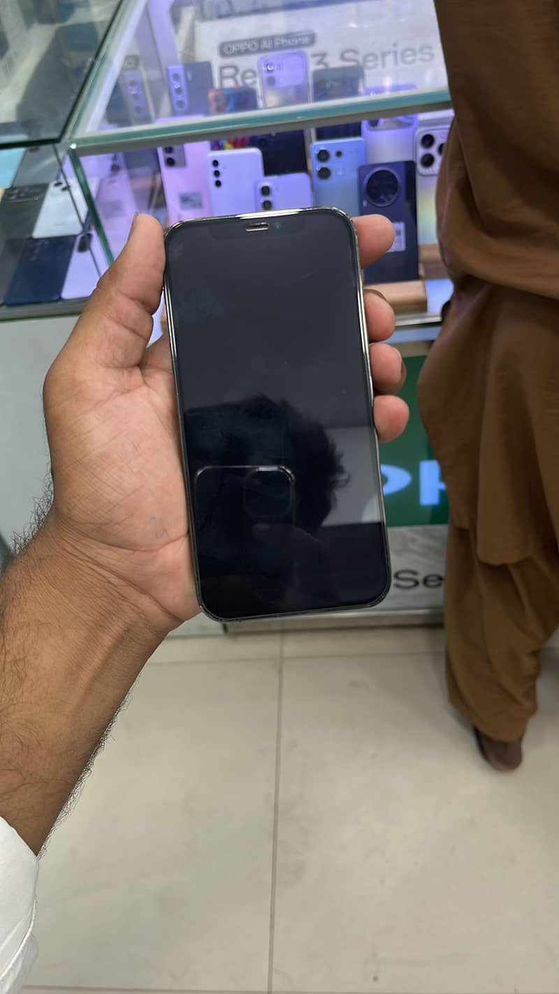 Apple iPhone 12 Pro 1