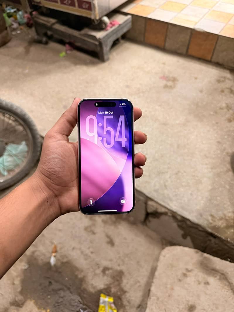 Apple iPhone 15 1