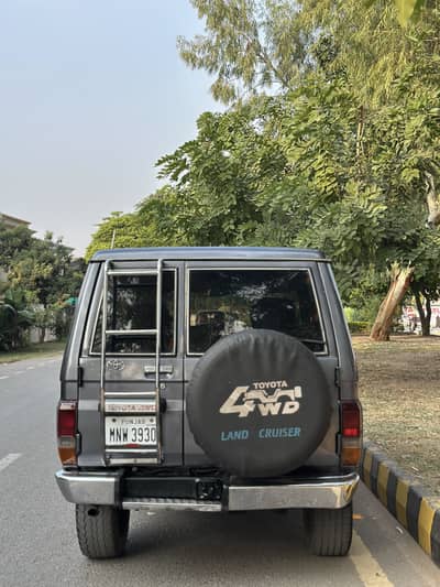 Toyota Land Cruiser 1986