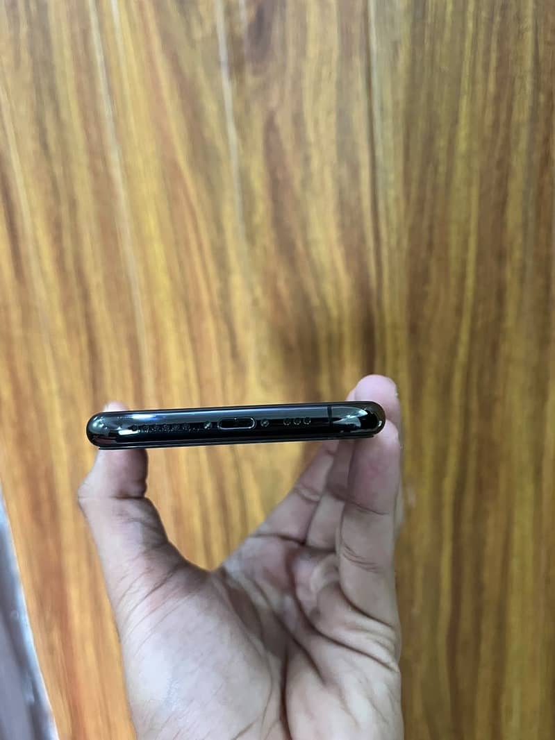 iphone 11 Pro pta 7