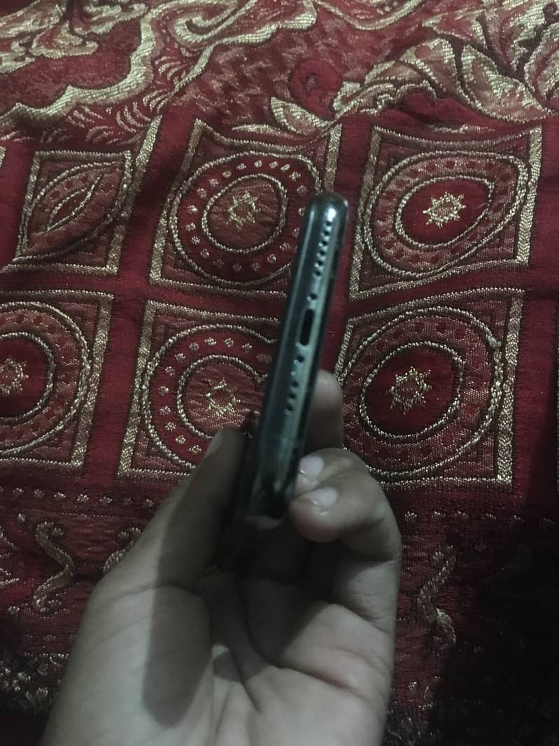 Apple iPhone 11 Pro 7
