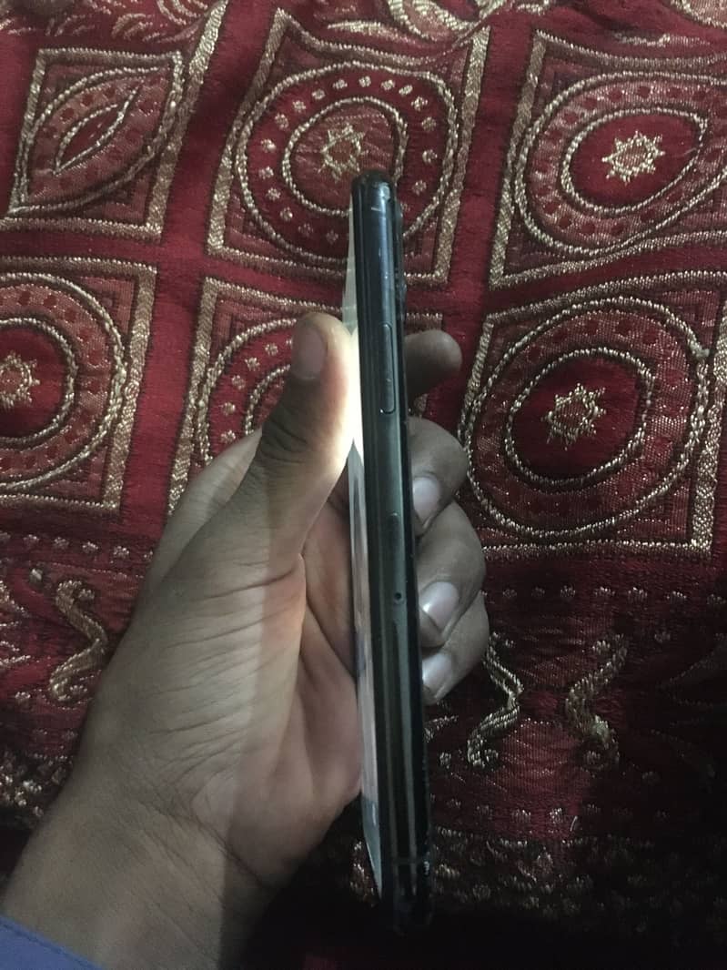 Apple iPhone 11 Pro 9