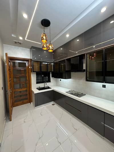 5 Brand New House For Rant Sector F Bahria Town Lahore