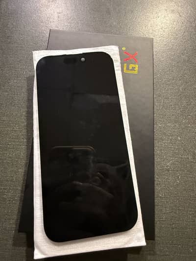 iPhone 16 pro panel