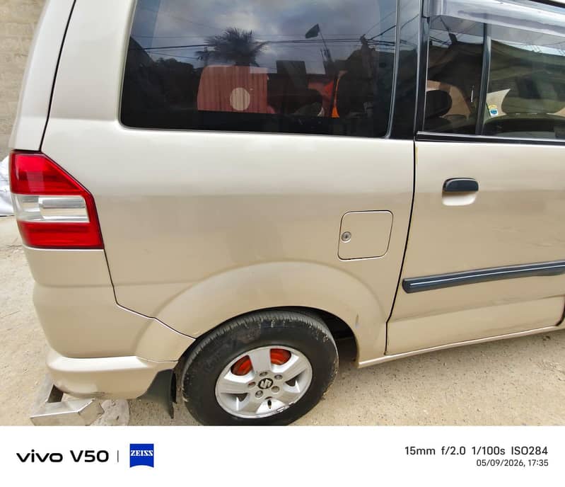 Suzuki APV 5
