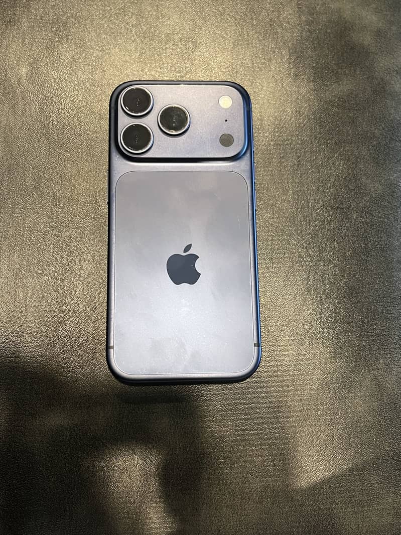 Apple iPhone 17 Pro 1
