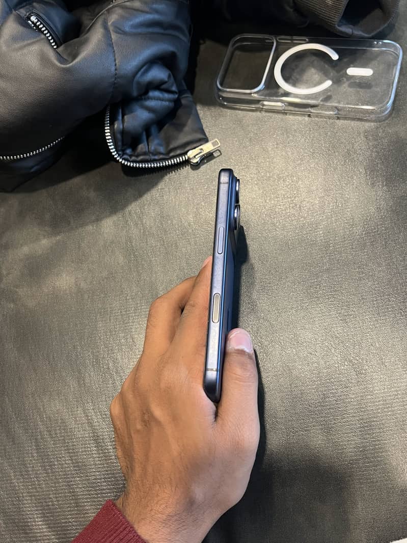 Apple iPhone 17 Pro 4