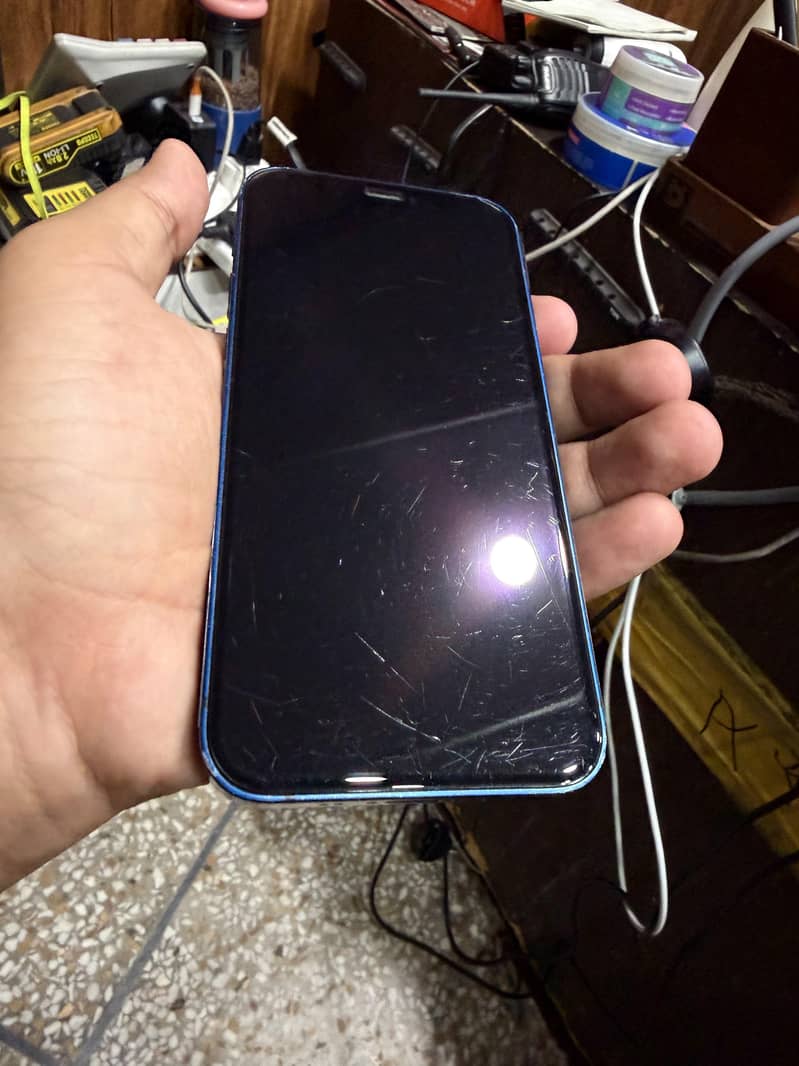 Apple iPhone 12 mini 6