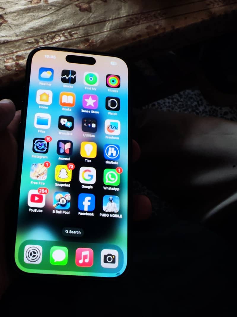Apple iPhone 15 2